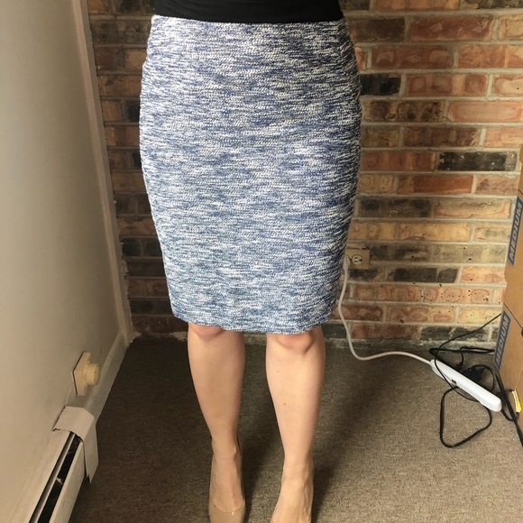 Ann Taylor Dresses & Skirts - NWT Ann Taylor Tweed Work Skirt - Size 8